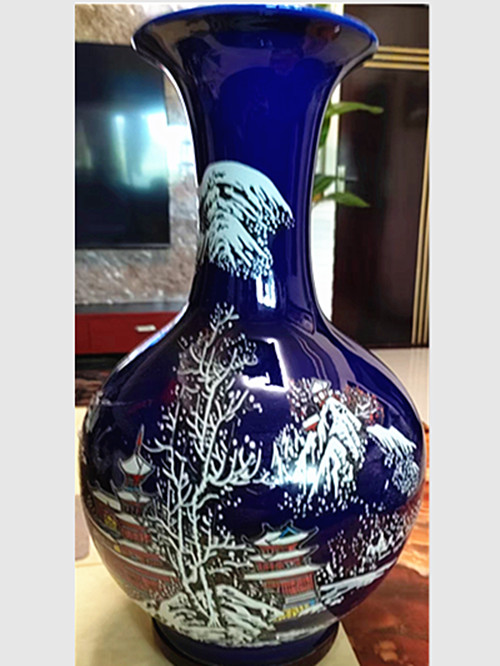 瓷瓶1.jpg 瓷瓶1.jpg